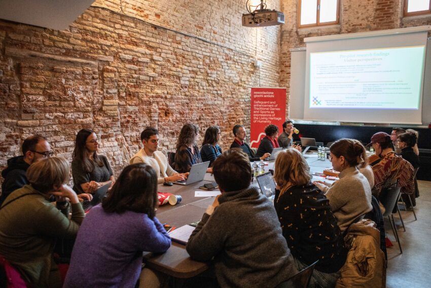 All the consortium members and the think tank members in a meeting
